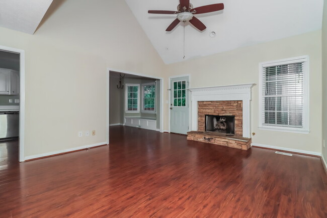 Photo - 39 Crestview Dr