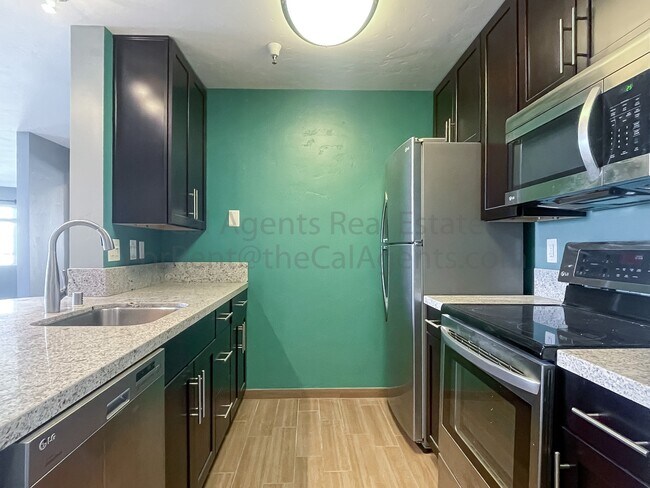 Photo - 6400 Christie Ave