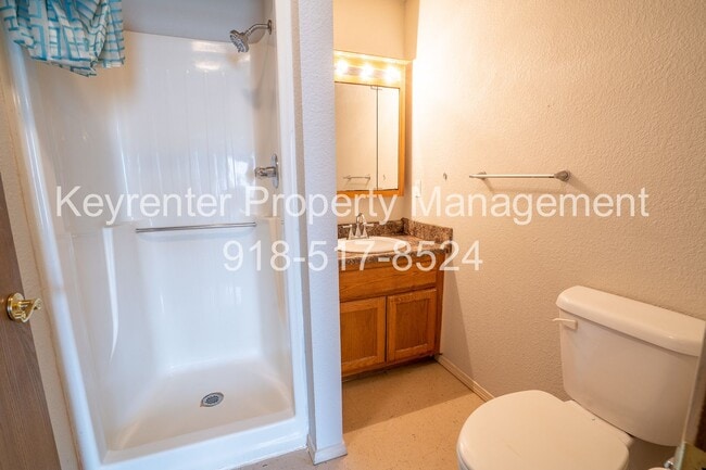 Photo - 3 Bed | 2 Bath | Broken Arrow