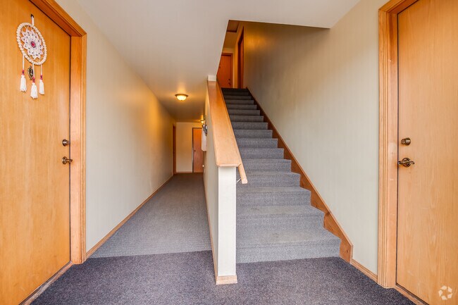 1BR, 1BA - 860SF - Lobby