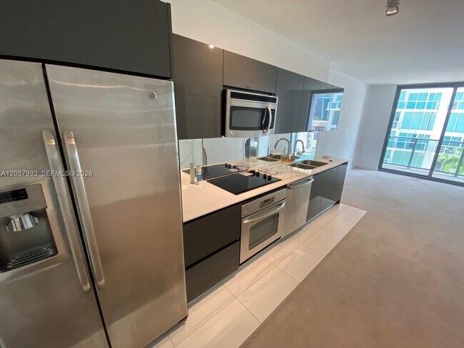 Photo - 31 SE 6th St Unit 706