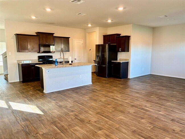 Photo - 127 Snapdragon Ln