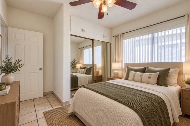 2425 - 2431 S. Ridgeley Dr