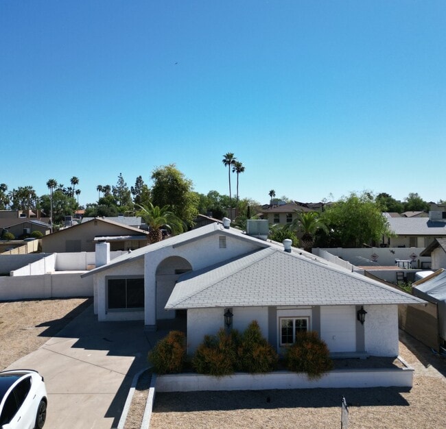 Photo - 639 W Grove Cir