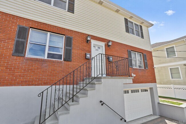 Photo - 160 Lakeview Ave Unidad 2ND FLOOR