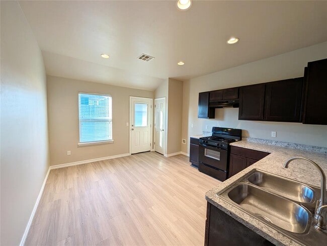 Photo - 3332 SE 94th St