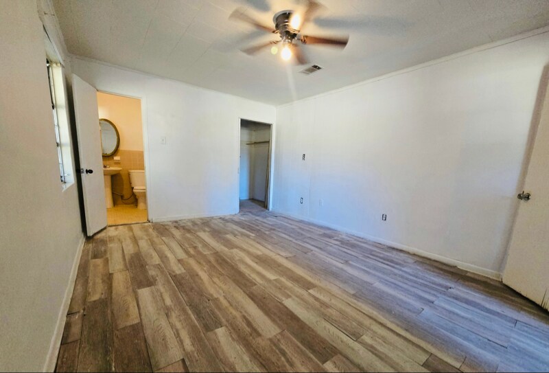 Photo - 8010 SE US Hwy 301 Unit 5B