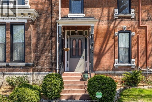 Photo - 274 Crawford Ave