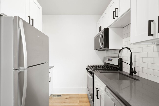 Building Photo - Fully Renovated & Beautifully Updated 2-be... Rental