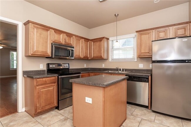 Photo - 3538 Thames Dr