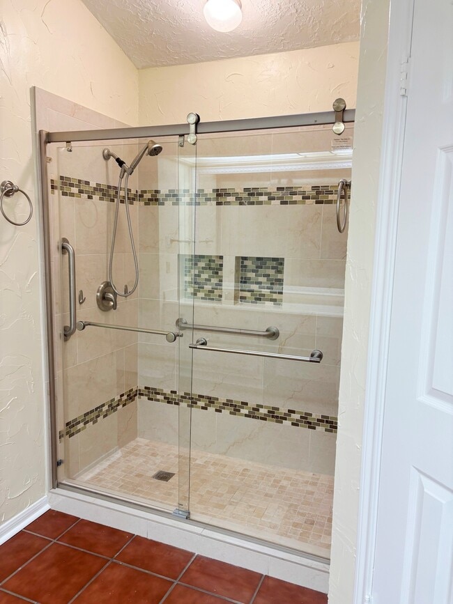 Building Photo - 16806 Ashmoor Way