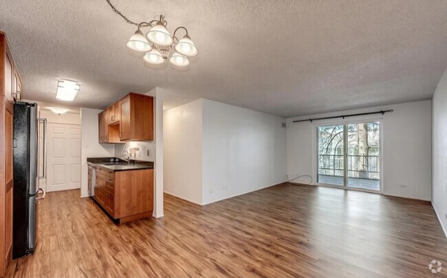 Building Photo - 2325 S Linden Ct Unit 215N Rental