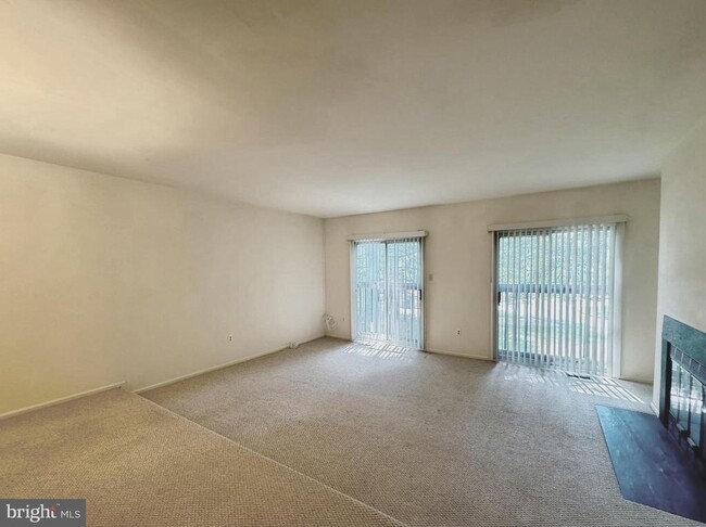 Building Photo - 4711 Leyden Way