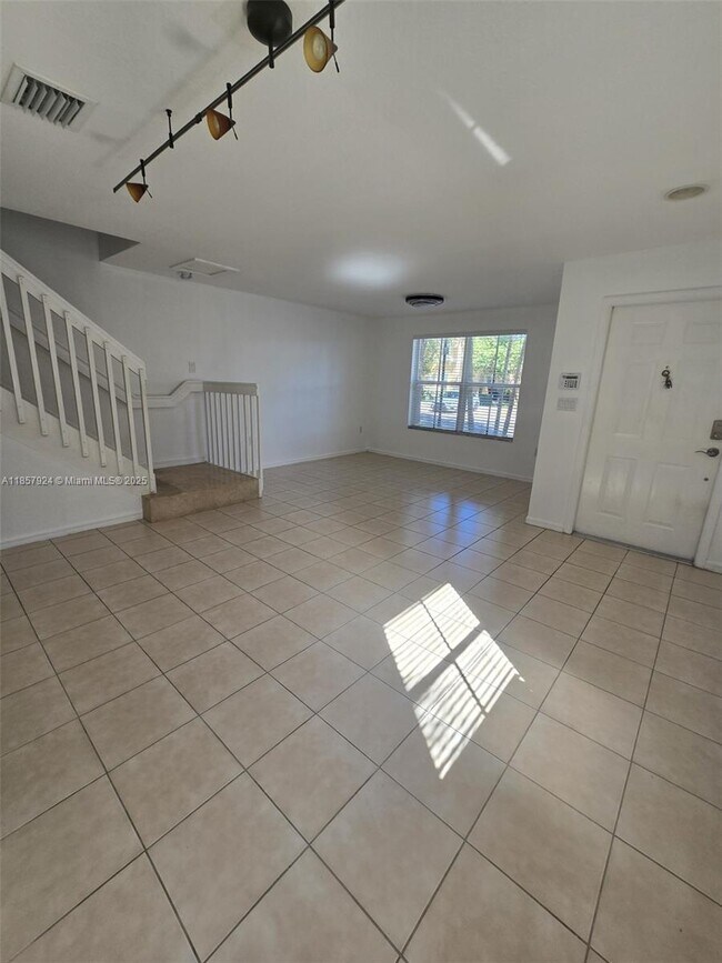 Photo - 3028 SW 129th Way Casa Adosada