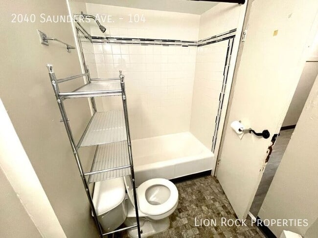 Photo - 2040 W Saunders Ave Unit 104