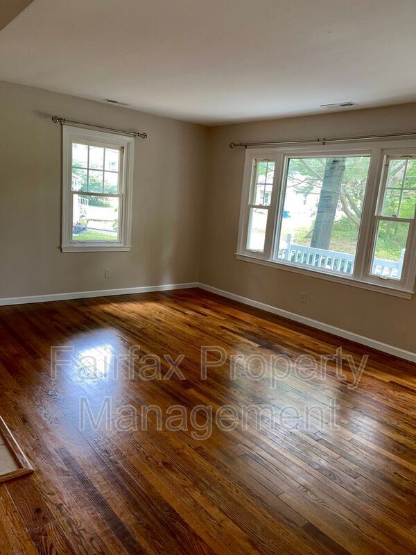 Photo - 430 Potter St