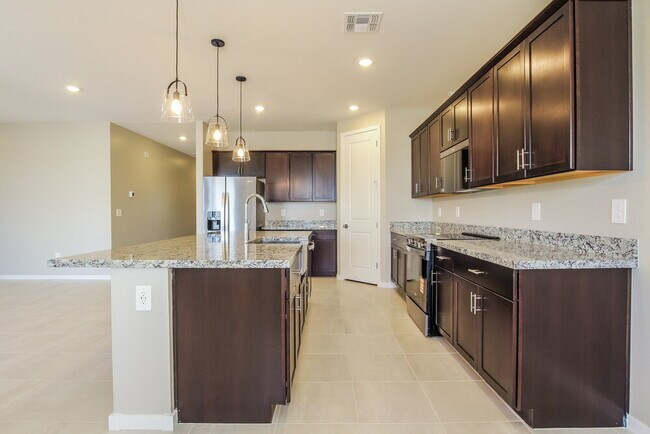 Photo - 24452 Chambers St