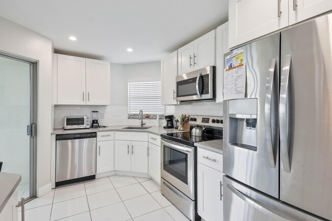 Photo - 3661 Via Poinciana Unit 616