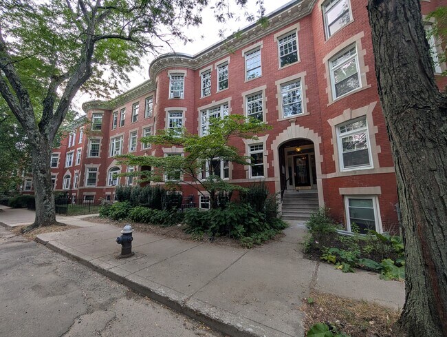Photo - 9 Strathmore Rd