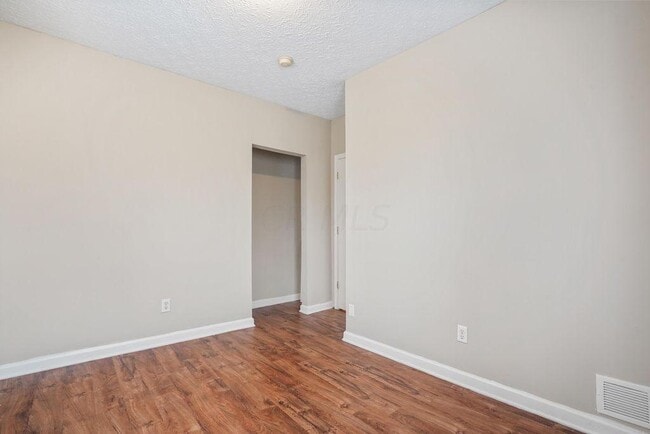 Photo - 320-322 E 12th Avenue