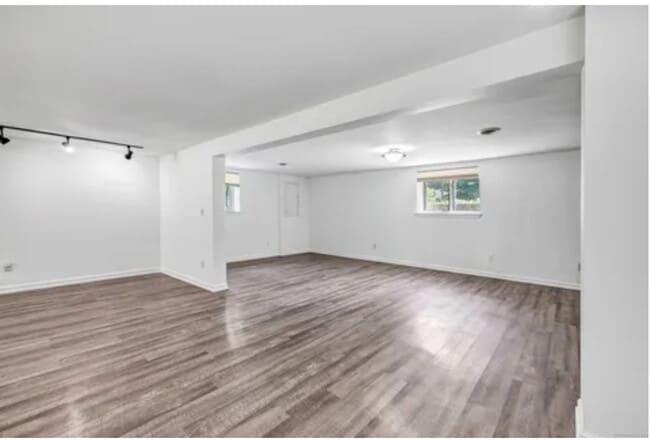 Large Dining and Living Room - 21 Newton Ln Unit Lower Level