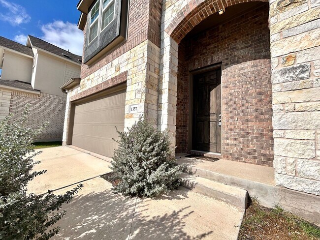 Photo - Inviting 4-Bed, 2.5-Bath Home with High Ceilings and Covered Deck