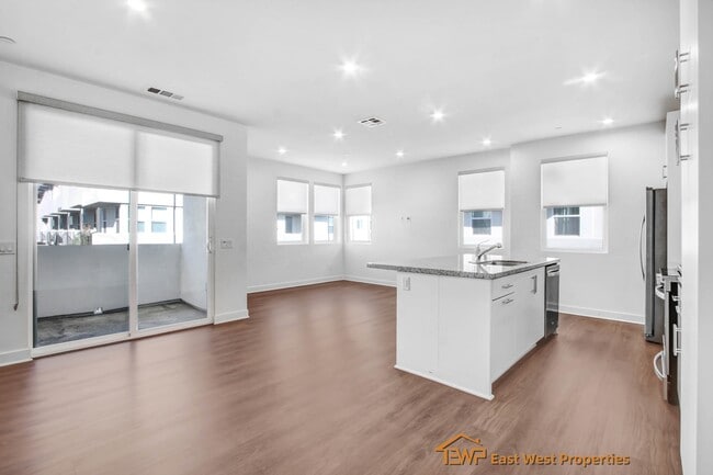 Photo - 1302 W Cara Dr