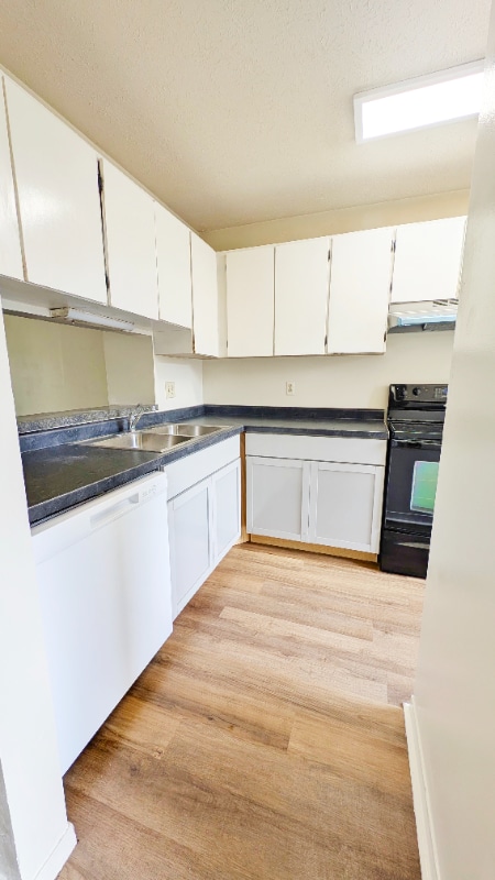 Photo - 533 E Graham Pl