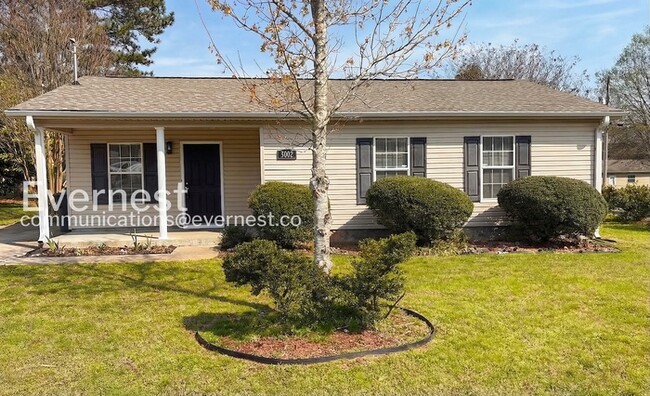 Photo - 3002 Sonya Dr NW