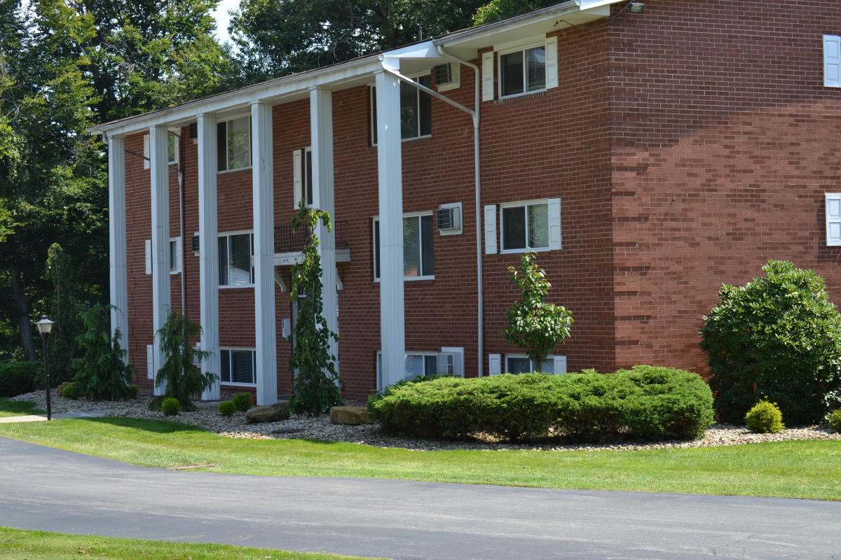 Arlington Arms - Arlington Arms