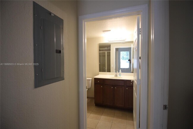 Photo - 9205 SW 170th Pl
