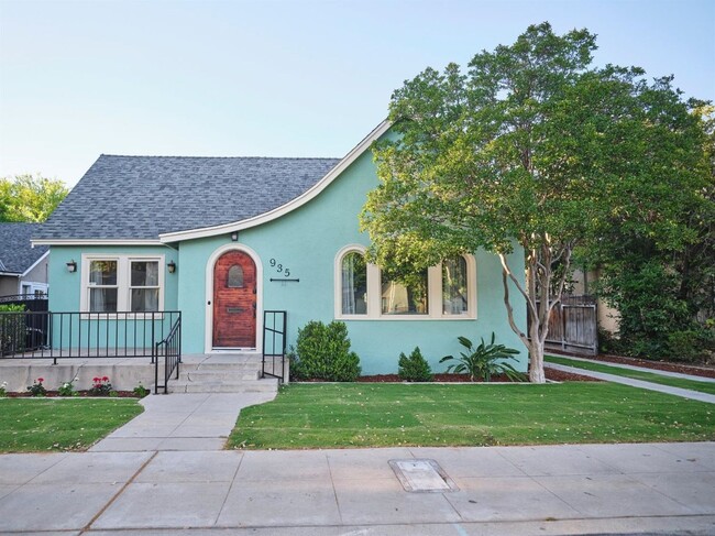 Building Photo - Charming 3 Bedroom in Historical Tower District
