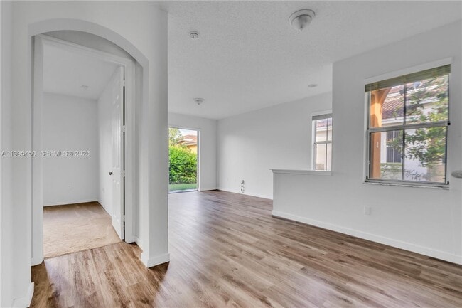 Photo - 963 NE 42nd Terrace