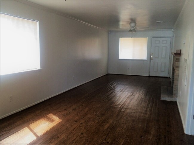 Photo - 3615EL Unidad A