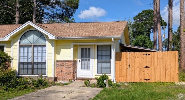 Building Photo - 1501 Green Acres Blvd Rental