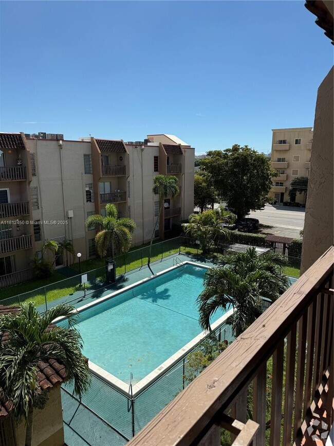 Building Photo - 4845 NW 7th St Unit 407-5 Rental