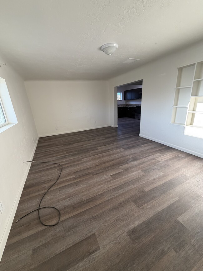 Photo - 216 Veranda Rd NW