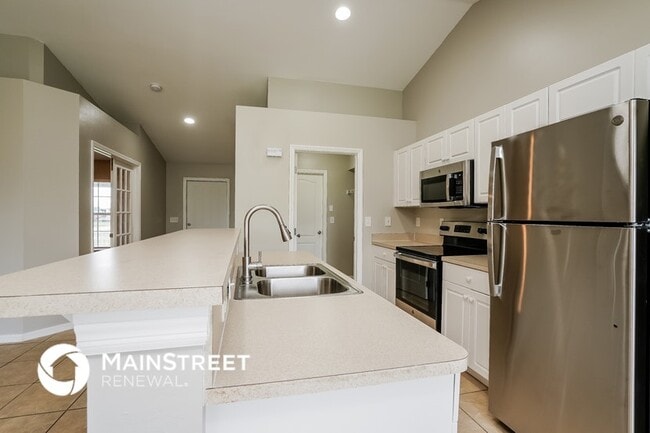 Photo - 3000 63rd St W