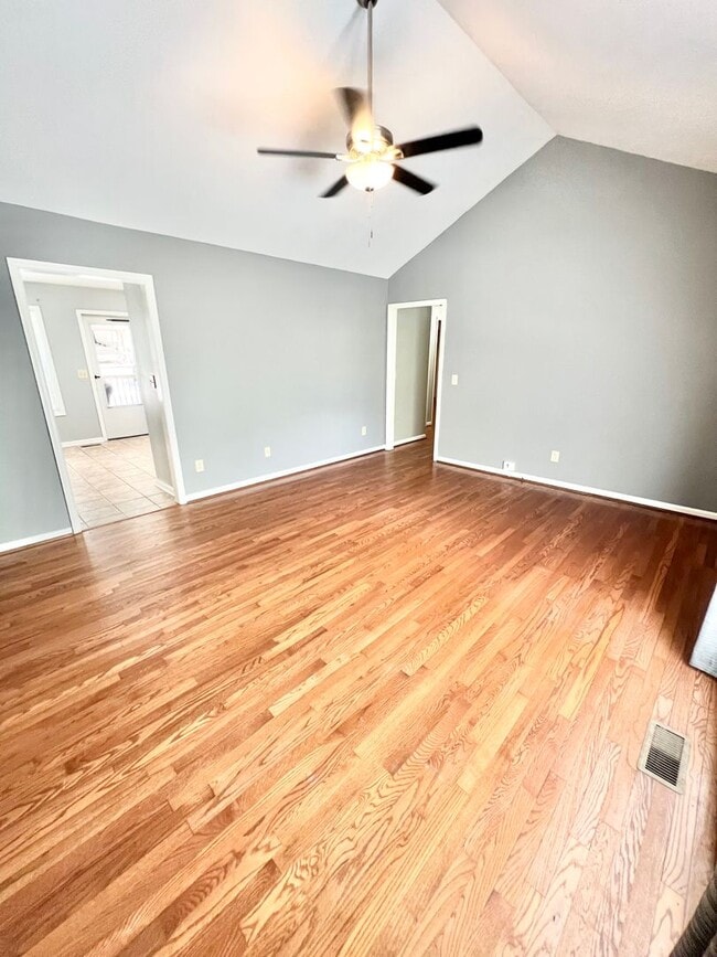 Photo - 315B Pitts Ave