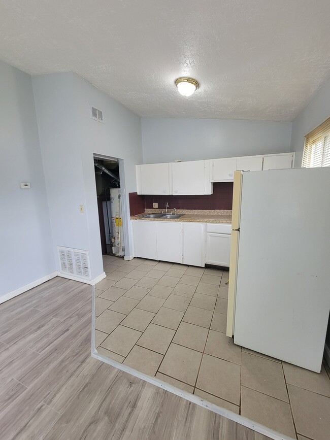 Photo - 1331-1333 Thurston St Unit 1325