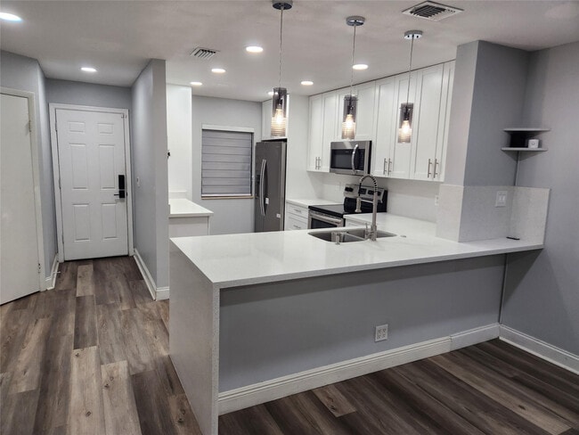 Photo - 3667 Carambola Cir N