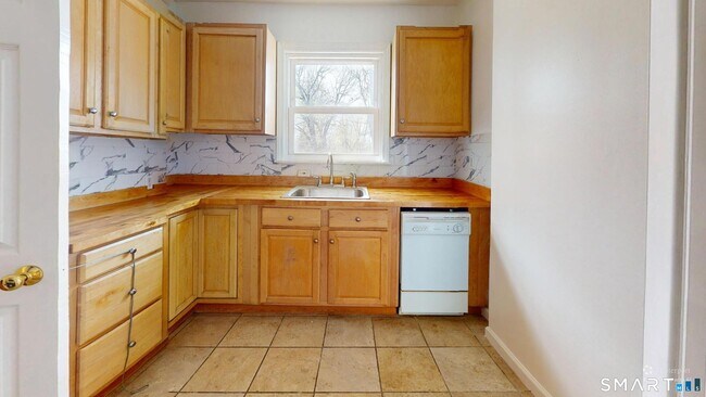 Photo - 638 Prospect St