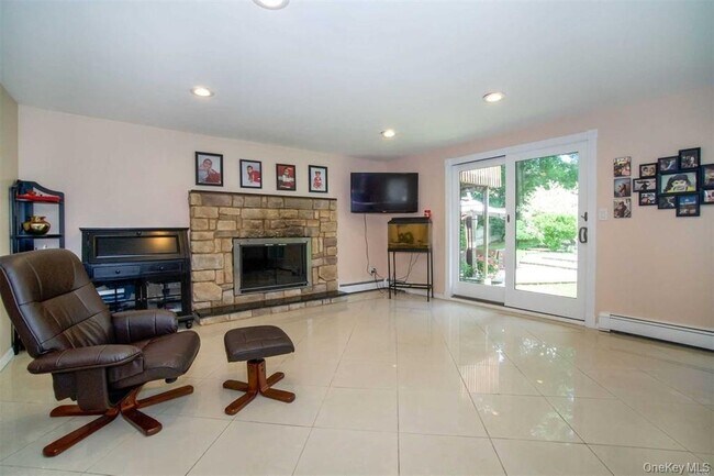 Photo - 2 Thorne Ct