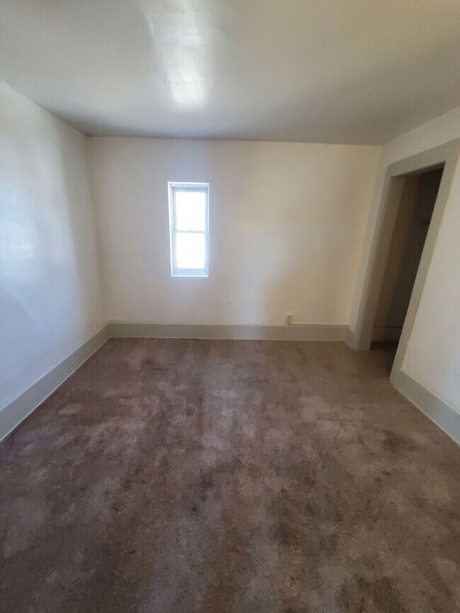 Photo - 1942 State St Unit 1942 1/2 Upper