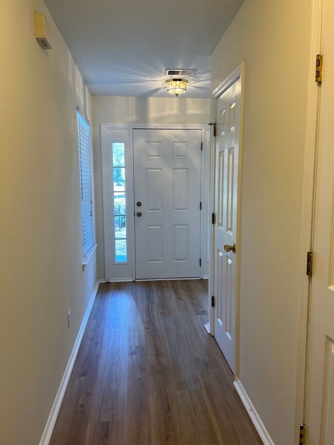 Photo - Four Bedroom Town Home with Two Car Garage in University Park-Renovated! Half Off First Month For...