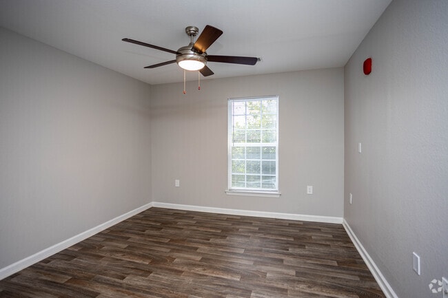 2 BR, 2 BA - Bedroom 1,000SF