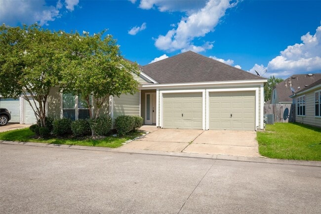 Building Photo - 11712 Logan Ridge Dr