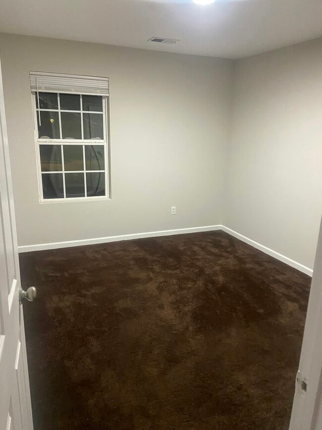 Photo - 7092 Walton Hl