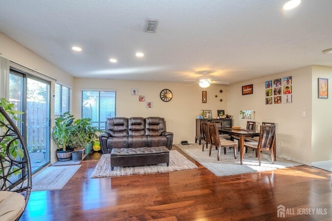 Photo - 58 Park Gate Dr