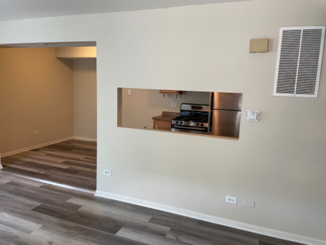 Photo - 10S421 Echo Ln Unidad 2F